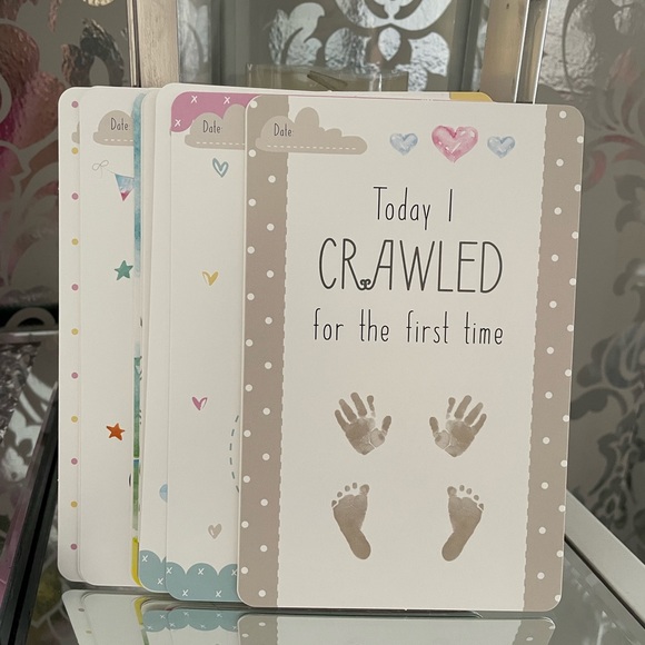 Baby milestone cards - Picture 2 of 2